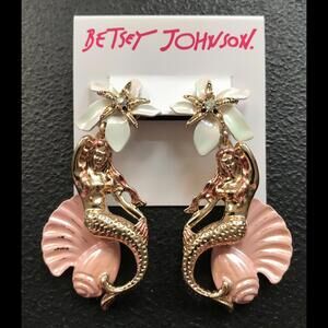 Betsey Johnson Gold Tone Flower, Starfish, Mermaid & Seashell Drop Earrings NWT
